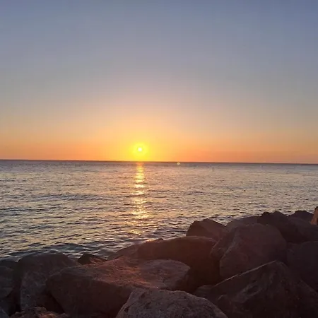 Sur Les Plages De Barneville-carteret